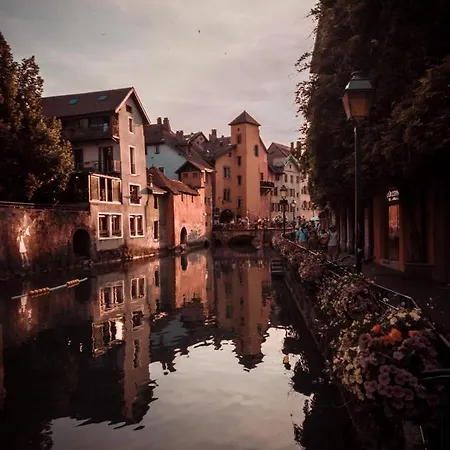 Hyper Center 100m From The Lake! Lägenhet *