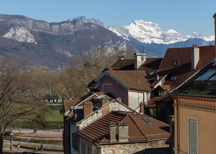 アパート Hyper Center 100m From The Lake! *