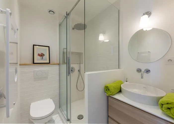 Hyper Center 100m From The Lake! アパート