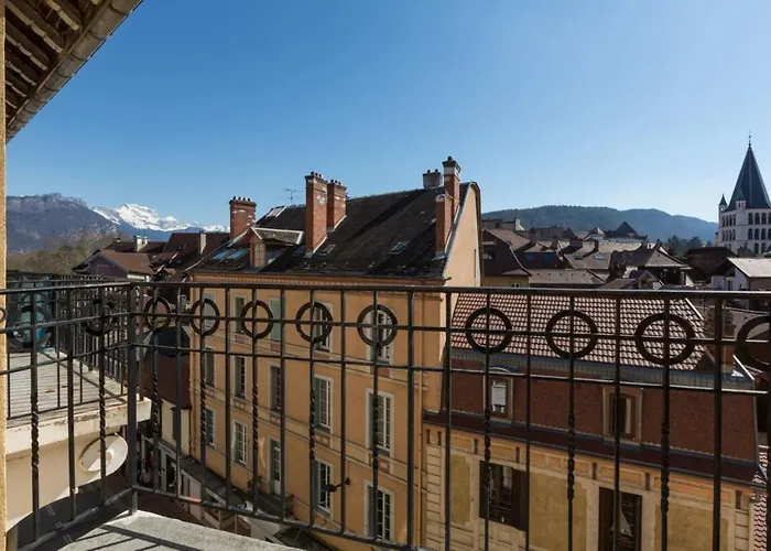 アパート Hyper Center 100m From The Lake! *