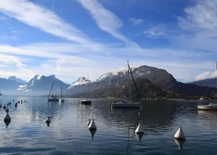 Hyper Center 100m From The Lake! アパート *